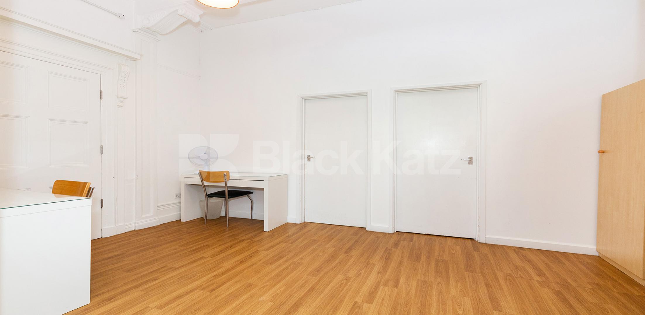 			HUGE 5 BED IN WC1!, 5 Bedroom, 1 bath, 1 reception Flat			 Bedford Place, BLOOMSBURY